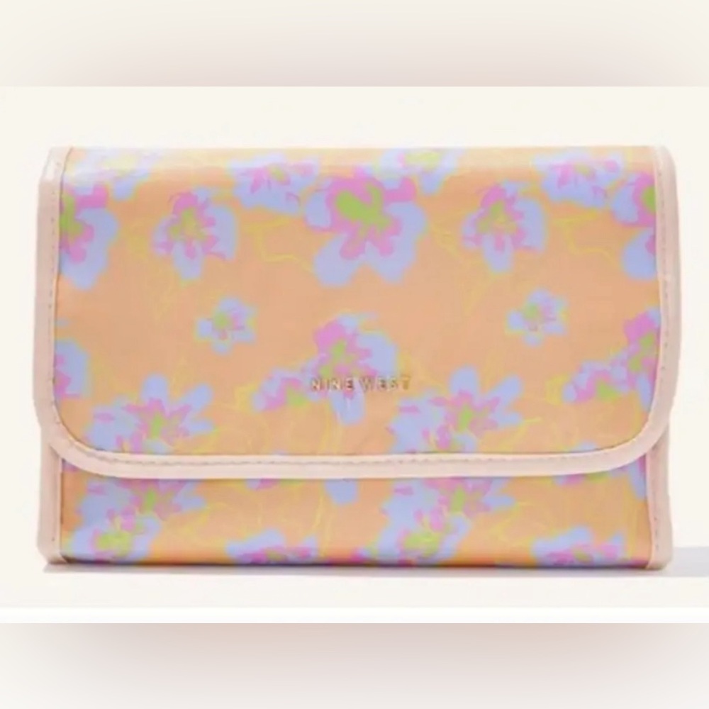 Nine West Hanging Organizer